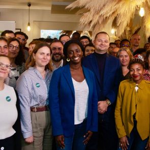 bafkreiaoux2lr44nk5tpimpxv35hea3oedzsbnd3rjr6arrrhhjotunlhm